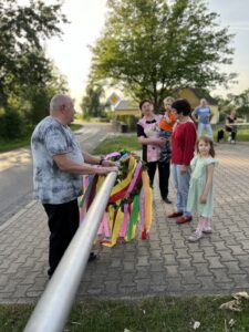 Maibaum setzen 2024 beim Feuerwehrverein Trages e. V.
